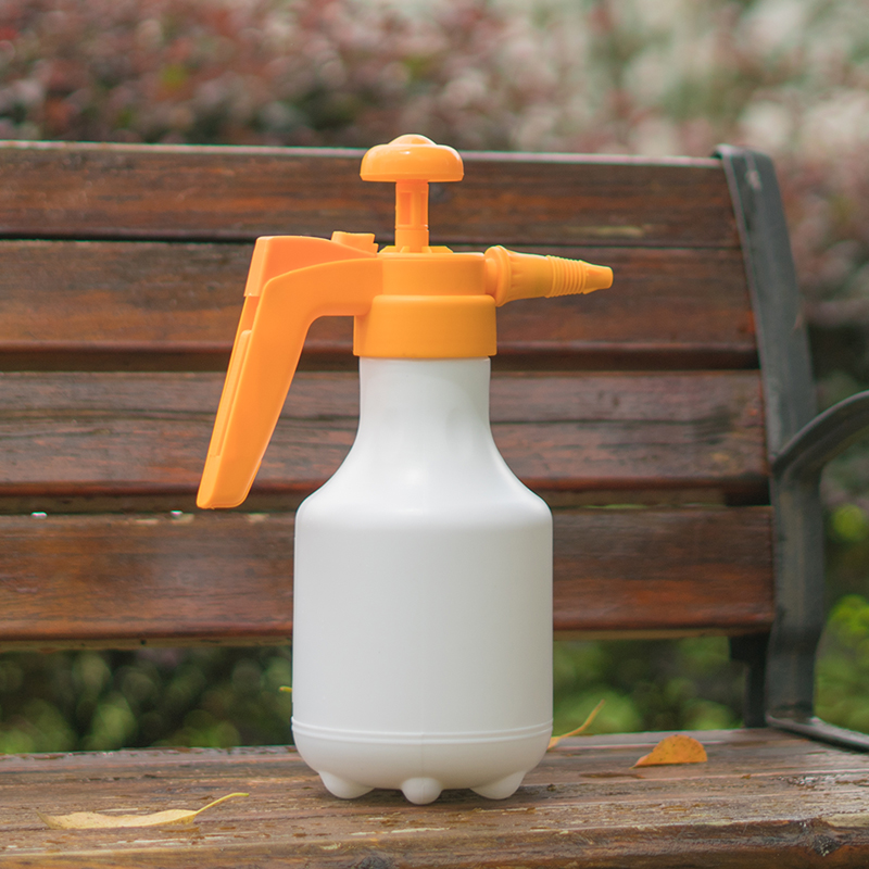 Pandora 1.5L Portable Plastic Bottle Sprayer Wantering Hand Sprayer For Garden